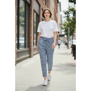 Chico's Light and Dark Blue Girlfriend Ankle Pants Size .5  (6)